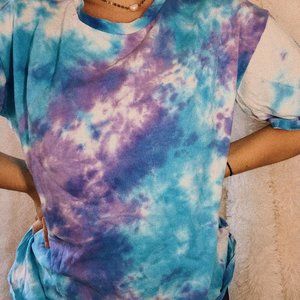 Blue/Purple Tie Dye T-Shirt Large
